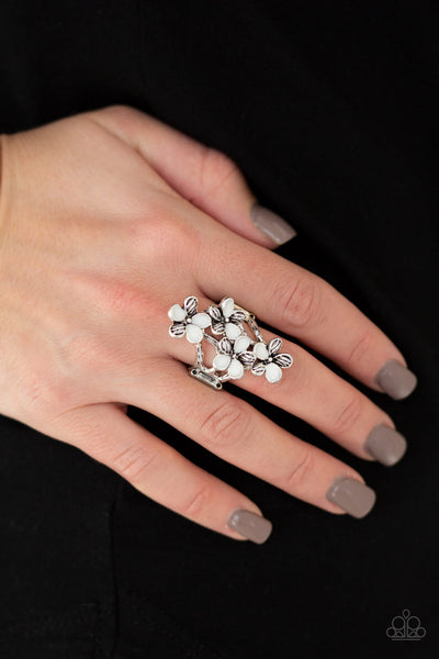 Paparazzi Climbing Gardens - White Ring