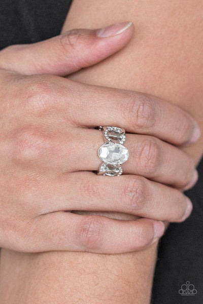Paparazzi Supreme Bling - White