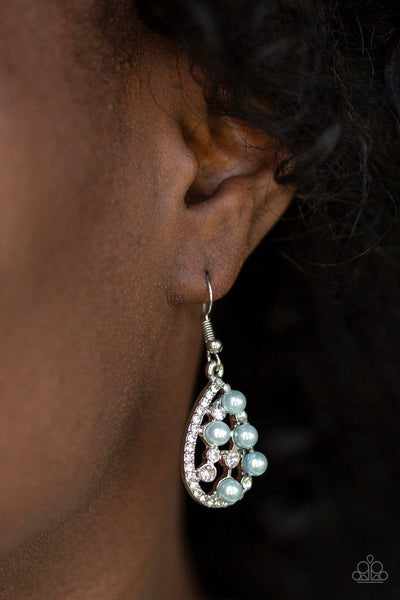 Paparazzi Fabulously Wealthy - Blue