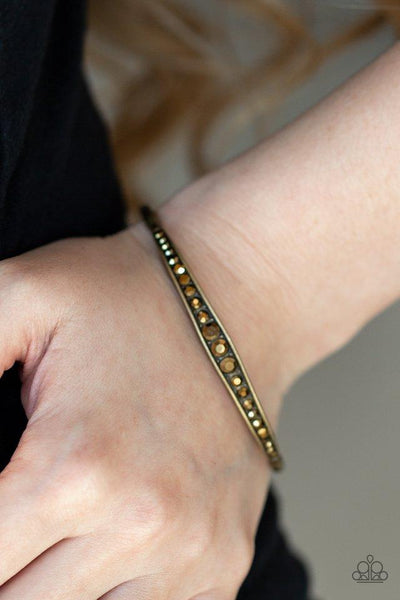 Paparazzi Just SPARKLE and Wave - Brass
