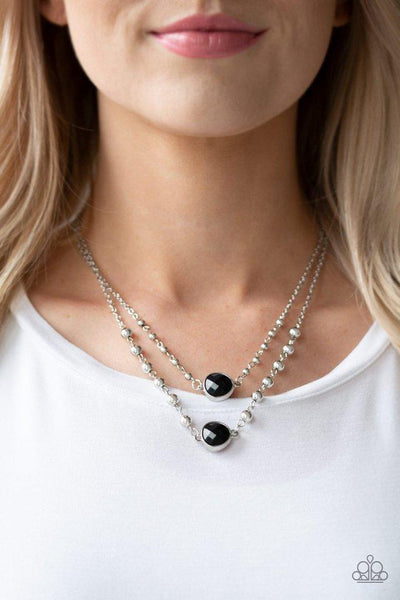Paparazzi Colorfully Charming - Black