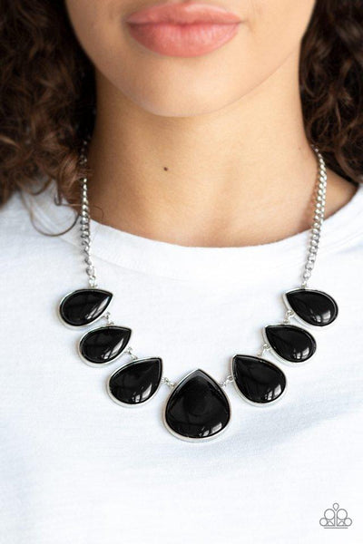 Paparazzi Drop Zone - Black