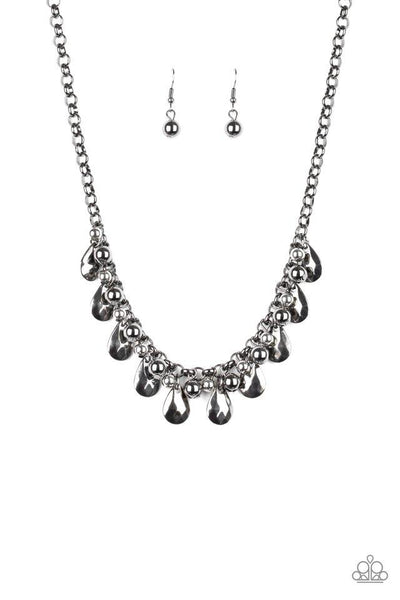 Paparazzi Stage Stunner - Black