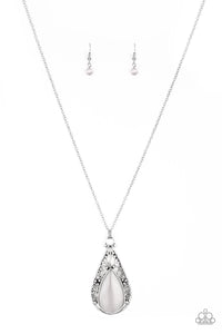 Paparazzi Enchanted Eden - Silver Necklace