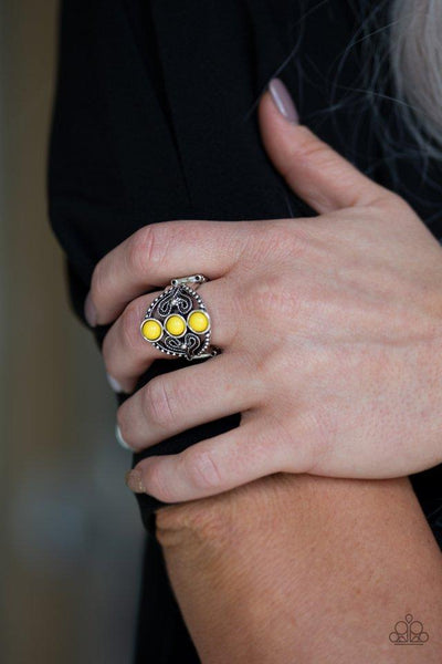 Paparazzi Triple Whammy - Yellow