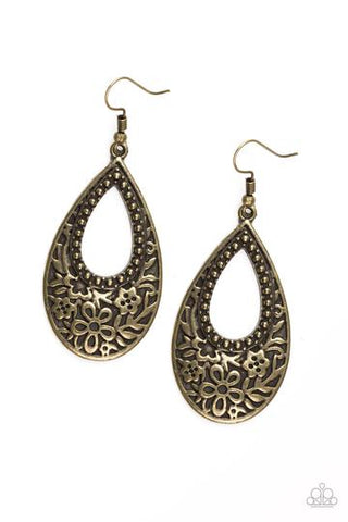 Paparazzi Spring Flinging - Brass