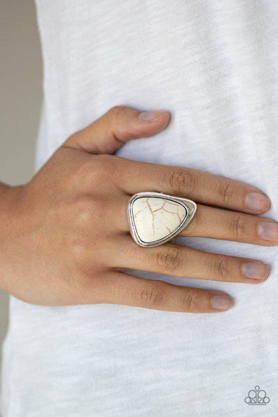 Paparazzi Stone Scene - White