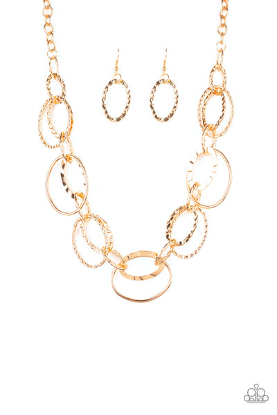 Paparazzi Bend OVAL Backwards - Gold Necklace