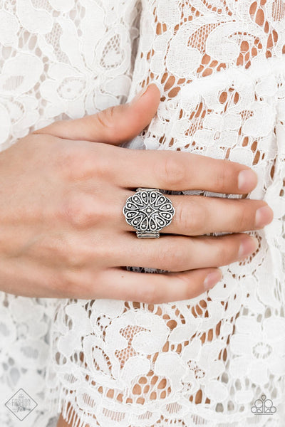 Paparazzi Modern Mandala - Silver