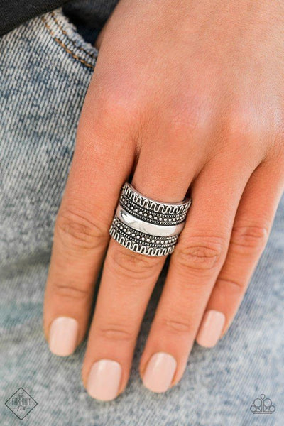 Paparazzi Sahara Style - Silver