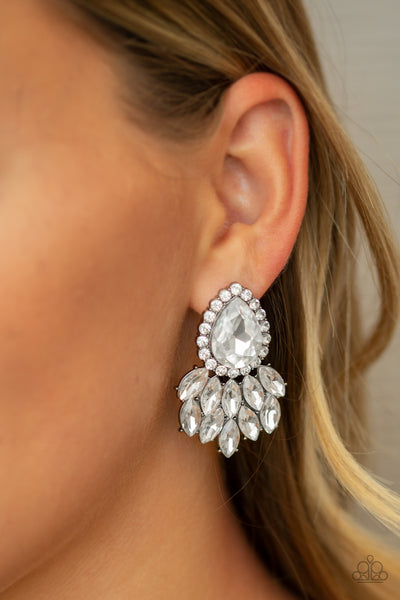 Paparazzi A Breath of Fresh HEIR - Black Earrings