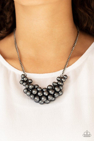 Paparazzi Grandiose Glimmer - Black