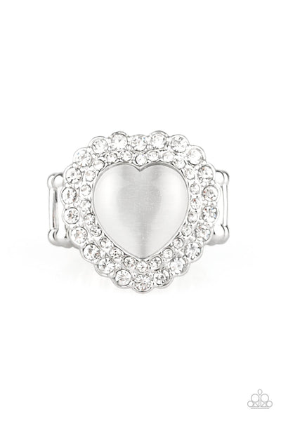 Paparazzi Lovely Luster - White
