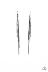 Paparazzi REIGN Check - Black Earrings