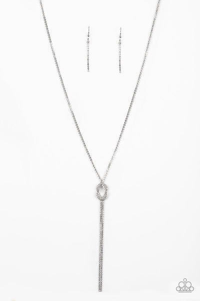Paparazzi Knockout Knot - White