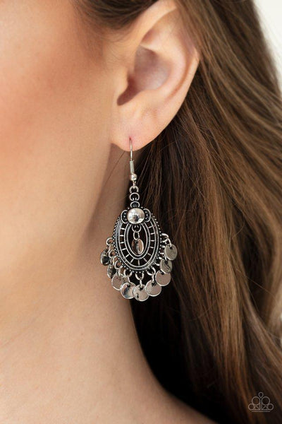 Paparazzi Chime Chic - Silver