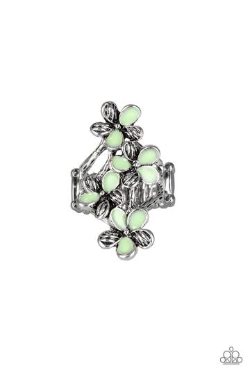 Paparazzi Climbing Gardens - Green