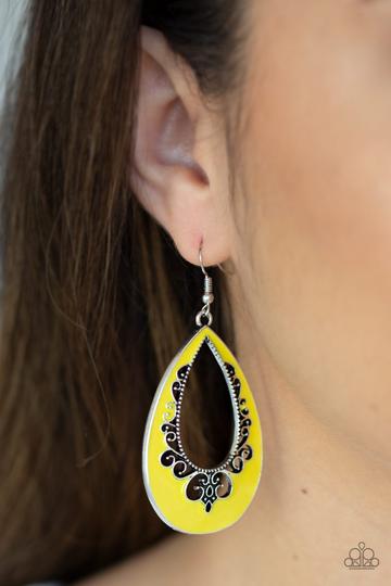 Paparazzi Compliments To The CHIC - Yellow