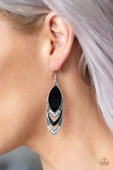 Paparazzi High-End Highness - Black