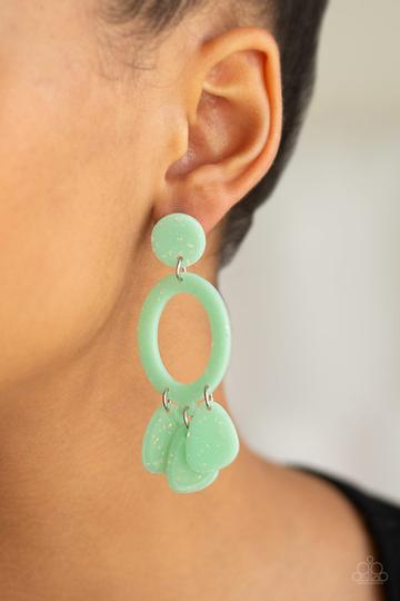 Paparazzi Sparkling Shores - Green