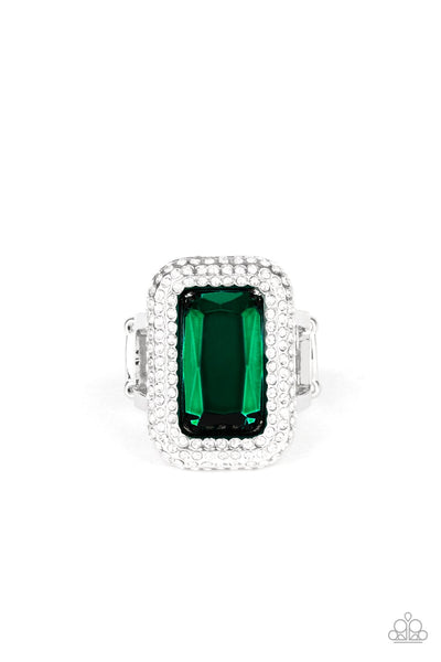 Paparazzi A Grand STATEMENT-MAKER - Green