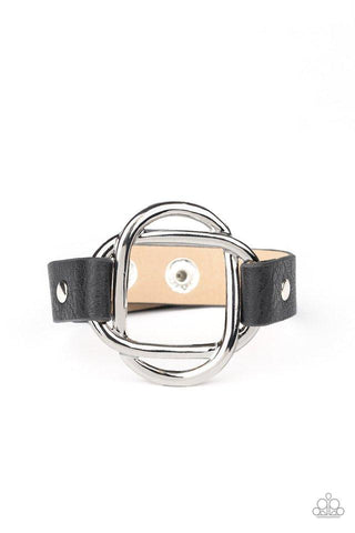 Paparazzi Nautically Knotted - Black