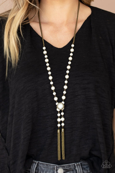 Paparazzi Vintage Diva - Brass