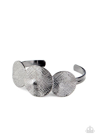 Paparazzi Urban Aftershock - Black Bracelet