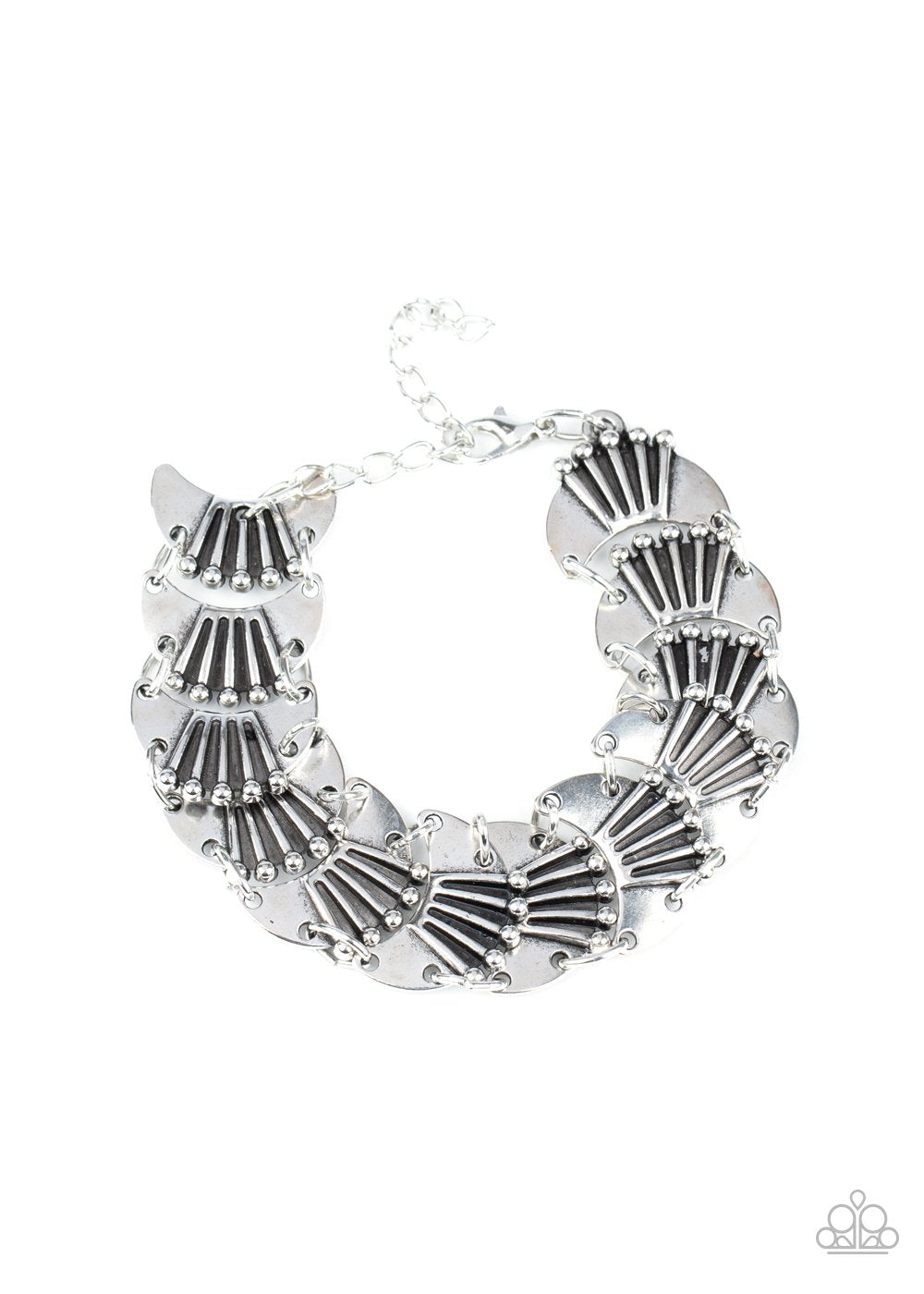 Paparazzi Moonlit Mesa - Silver