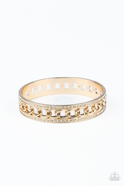 Paparazzi Couture Court - Gold Bracelet