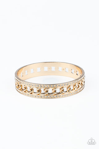 Paparazzi Couture Court - Gold Bracelet
