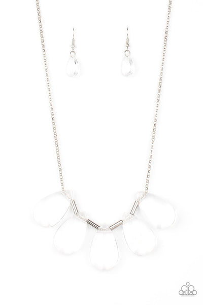 Paparazzi HEIR It Out - White Necklace