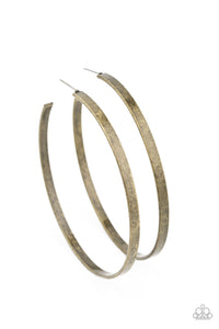 Paparazzi Lean Into The Curves - Brass Earrings