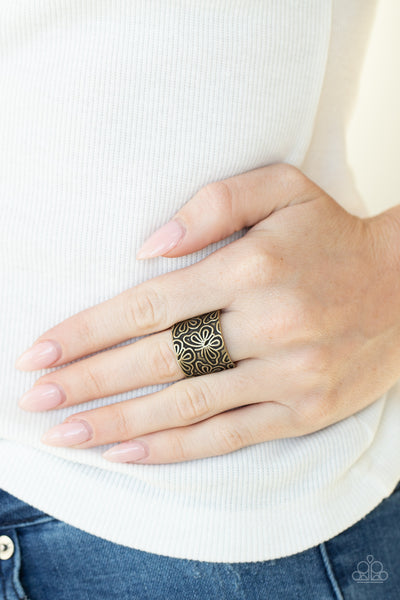 Paparazzi Butterfly Bayou - Brass Ring