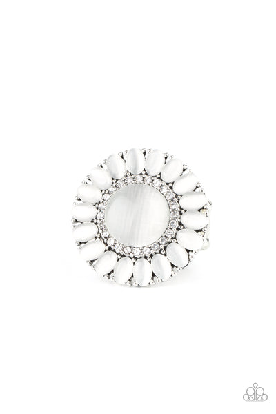 Paparazzi Elegantly Eden - White Ring