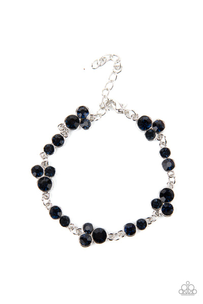Paparazzi Social GLISTENING - Blue Bracelet