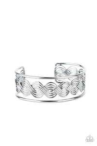 Paparazzi WEAVE An Impression - Black Cuff