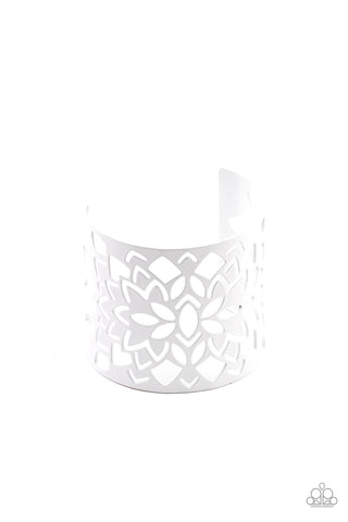 Paparazzi Hacienda Hotspot - White Bracelet