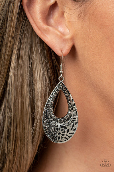 Paparazzi Organically Opulent - Silver Earrings