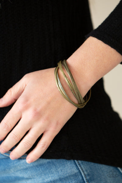 Paparazzi Trending in Tread - Brass Bracelet