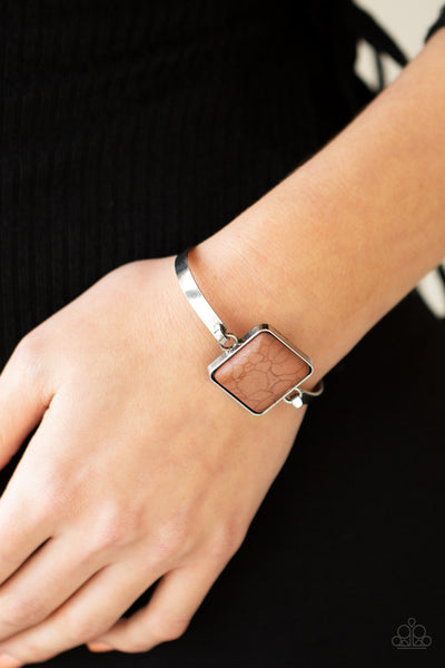 Paparazzi Turning a CORNERSTONE - Brown Bracelet