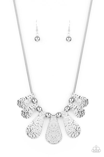 Paparazzi Gallery Goddess - Silver Necklace