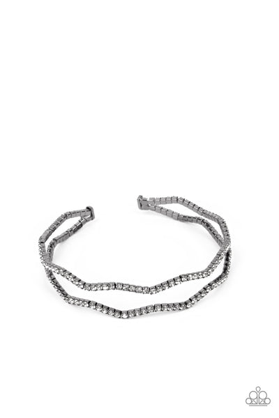 Paparazzi Delicate Dazzle - Black Bracelet