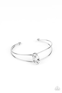 Paparazzi GLOW No Mercy - White Bracelet