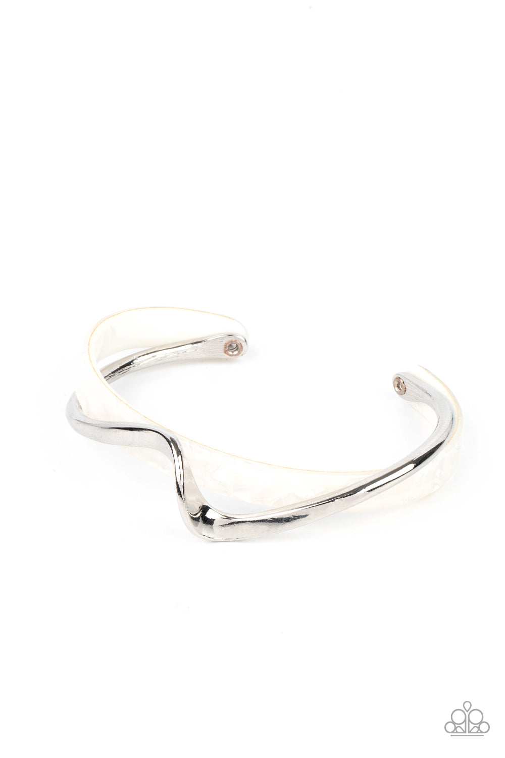 Paparazzi Craveable Curves - White Bracelet