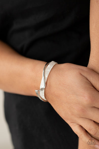 Paparazzi Craveable Curves - White Bracelet