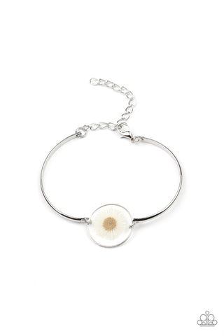 Paparazzi Cottage Season - White Bracelet