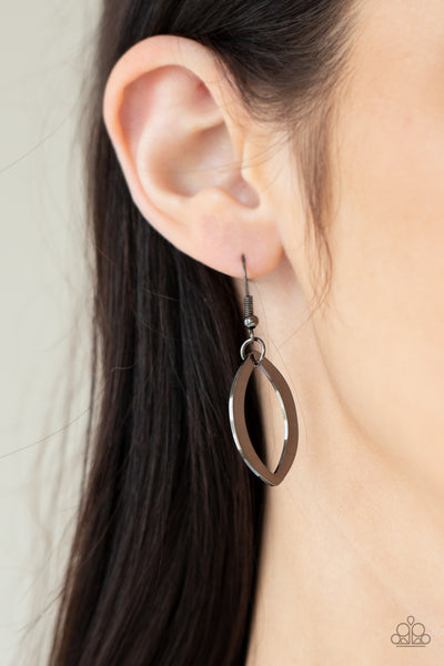 Paparazzi The OVAL-achiever - Black Necklace