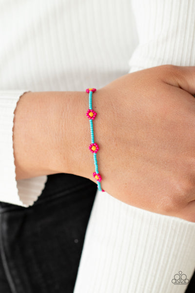 Paparazzi Camp Flower Power - Pink Bracelet