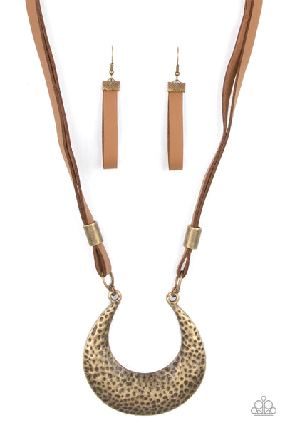 Paparazzi Majorly Moonstruck - Brass Necklace